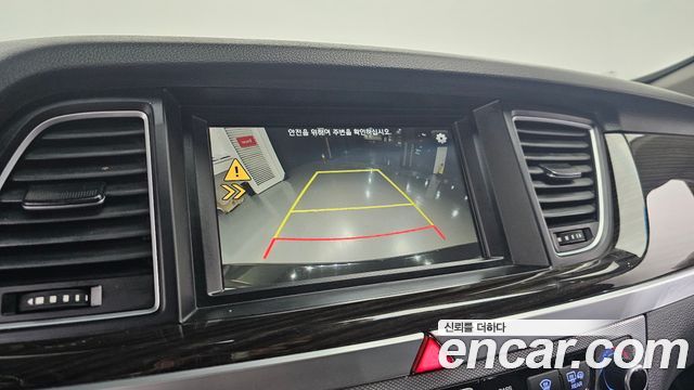 Genesis G80 2018 — photo 21