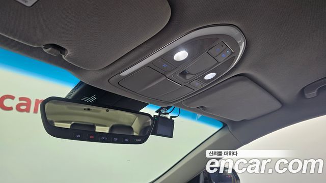 Genesis G80 2018 — photo 24
