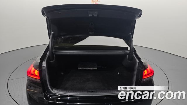 Genesis G80 2018 — photo 26