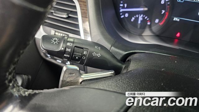 Genesis G80 2018 — photo 29