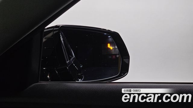 Genesis G80 2018 — photo 36