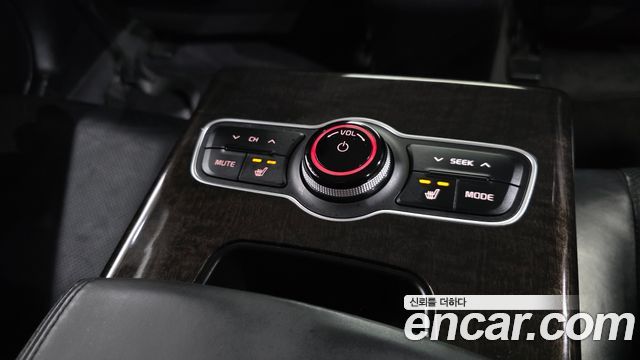 Kia K7 2014 — photo 18