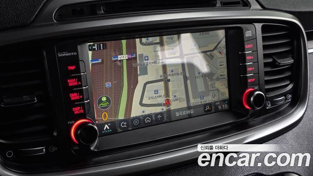 Kia Sorento 2016 — photo 13