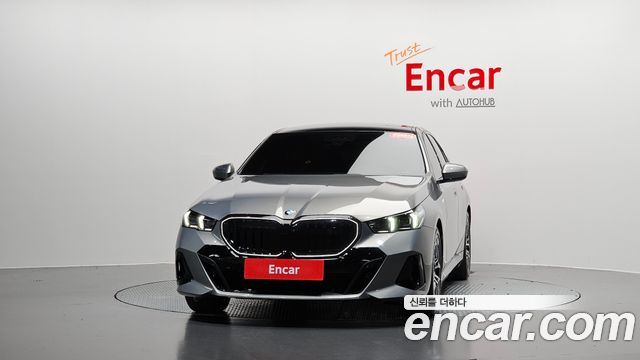 BMW 5-Series 2025 — photo 3