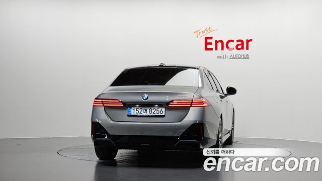 BMW 5-Series 2025 — photo 4