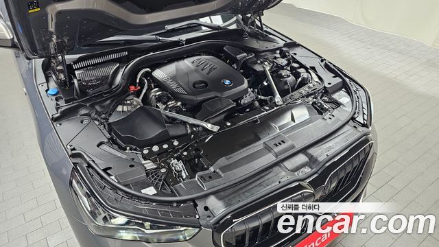BMW 5-Series 2025 — photo 6