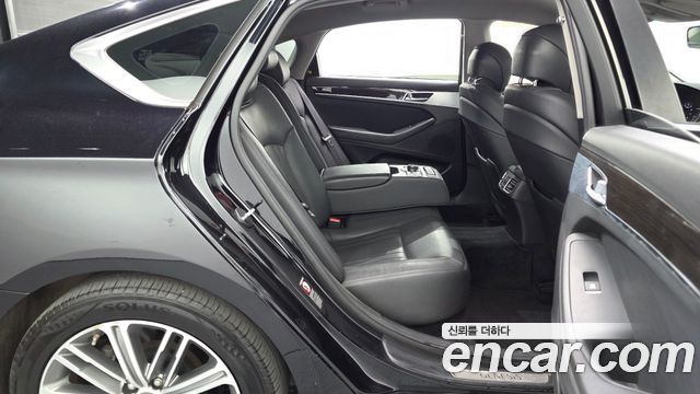 Genesis G80 2019 — photo 12