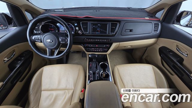 Kia Canival 2019 — photo 7