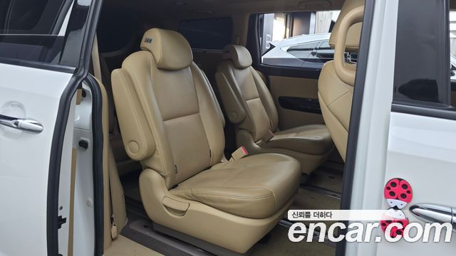 Kia Canival 2019 — photo 12
