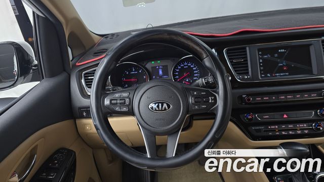 Kia Canival 2019 — photo 13