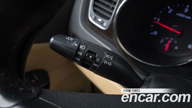 Kia Canival 2019 — photo 16