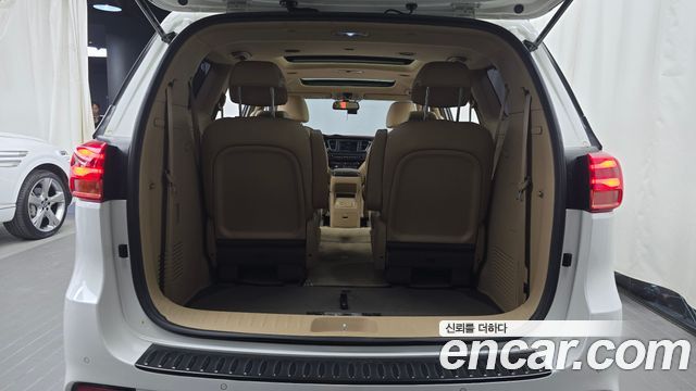 Kia Canival 2019 — photo 20