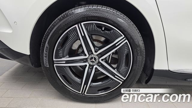 Mercedes-Benz EQE 2024 — photo 5