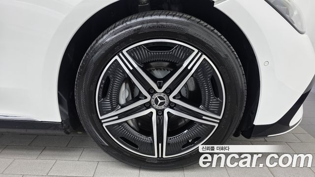 Mercedes-Benz EQE 2024 — photo 7