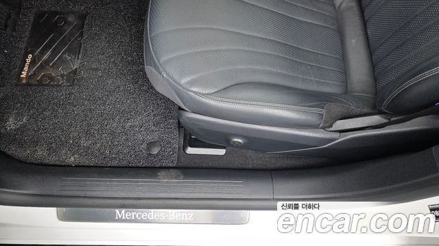 Mercedes-Benz EQE 2024 — photo 31