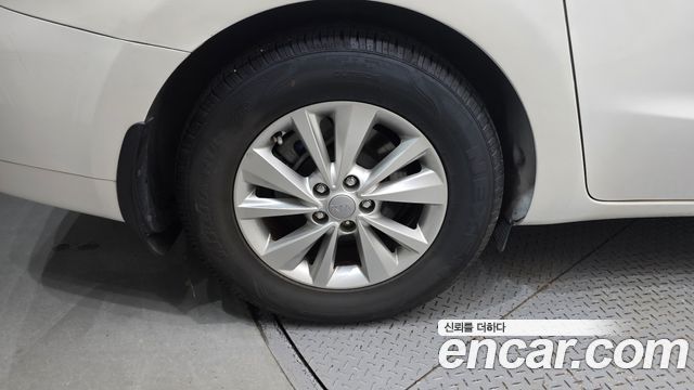 Kia Canival 2016 — photo 5