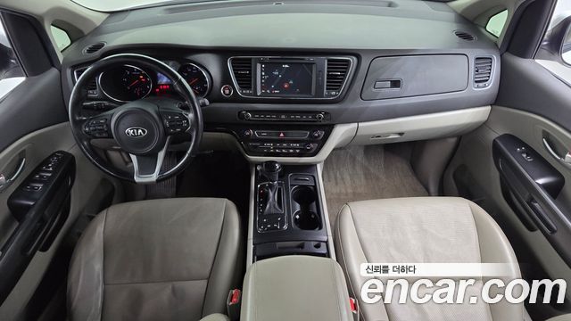 Kia Canival 2016 — photo 7