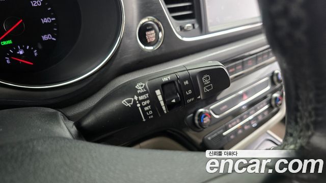 Kia Canival 2016 — photo 17