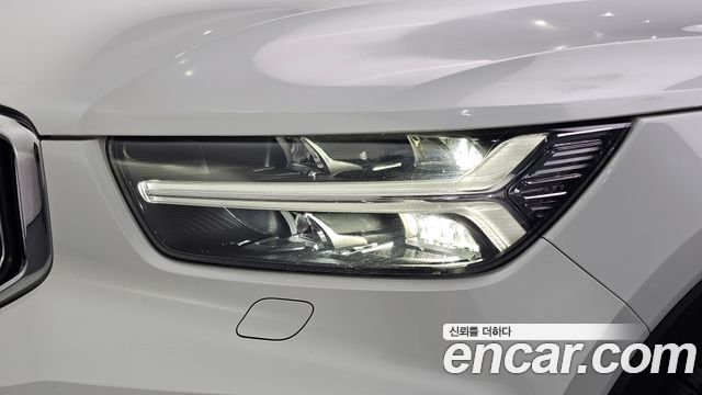 Volvo XC40 2019 — photo 8