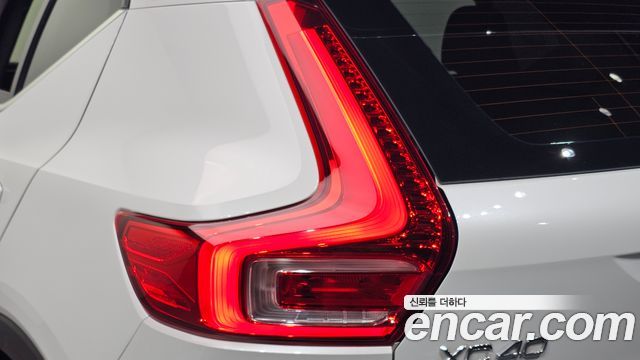 Volvo XC40 2019 — photo 9