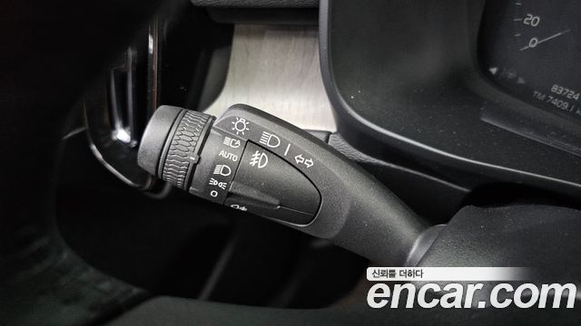 Volvo XC40 2019 — photo 27