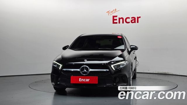 Mercedes-Benz A-Class 2019 — photo 3