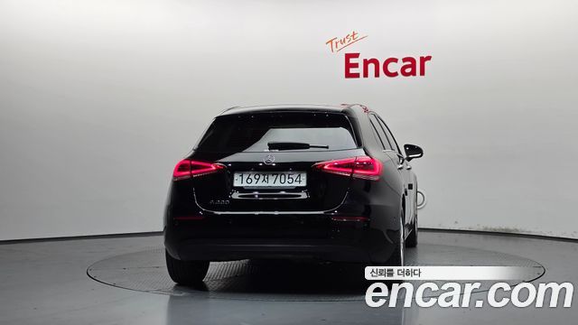 Mercedes-Benz A-Class 2019 — photo 4