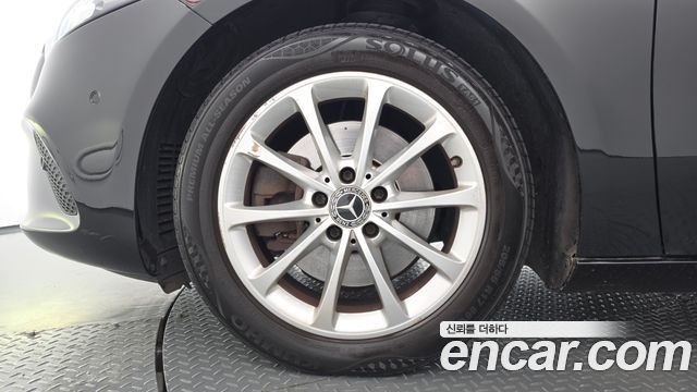 Mercedes-Benz A-Class 2019 — photo 5