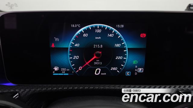 Mercedes-Benz A-Class 2019 — photo 11