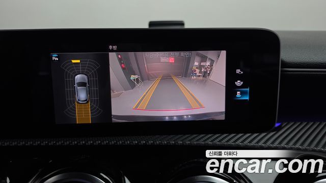 Mercedes-Benz A-Class 2019 — photo 20
