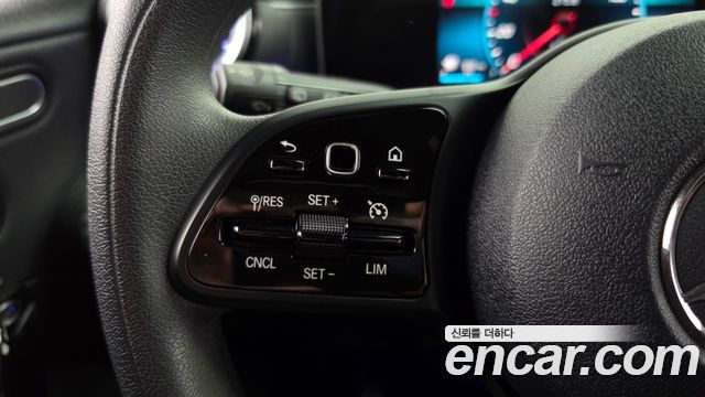Mercedes-Benz A-Class 2019 — photo 21