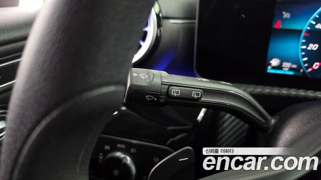 Mercedes-Benz A-Class 2019 — photo 28