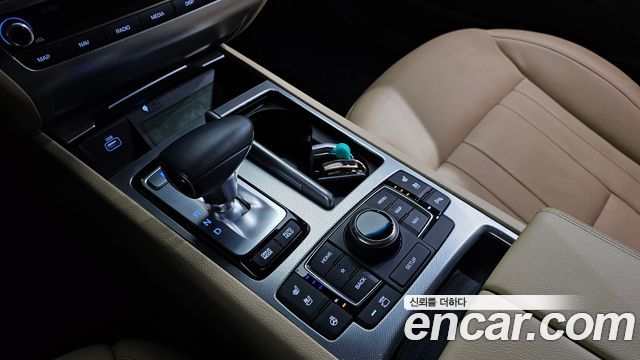 Genesis G80 2019 — photo 12