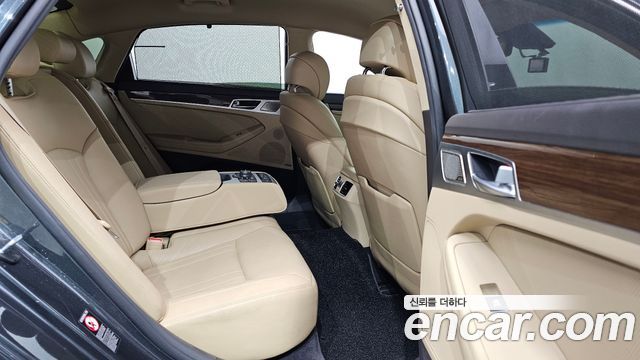 Genesis G80 2019 — photo 17