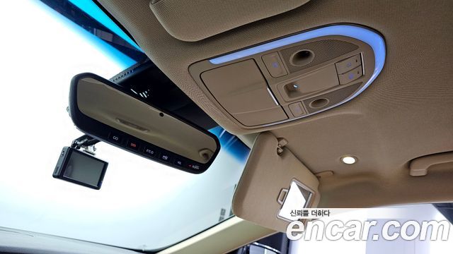 Genesis G80 2019 — photo 24