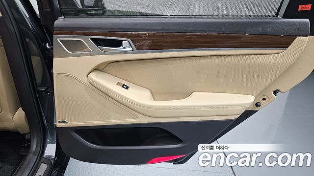 Genesis G80 2019 — photo 15