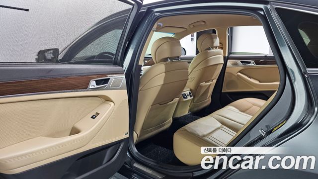 Genesis G80 2019 — photo 16