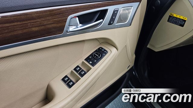 Genesis G80 2019 — photo 32