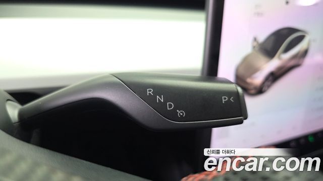 Tesla Model Y 2021 — photo 12
