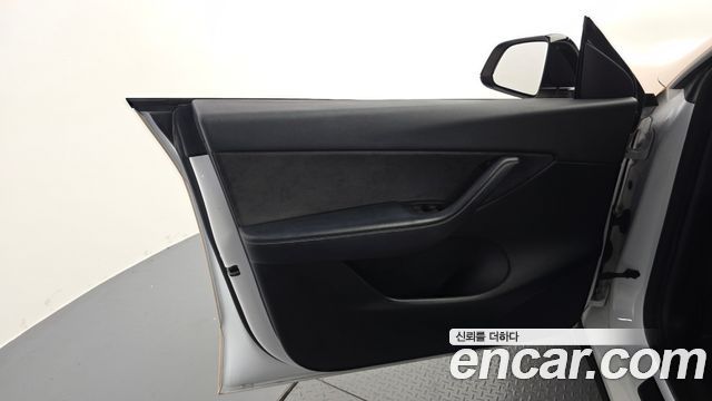 Tesla Model Y 2021 — photo 14