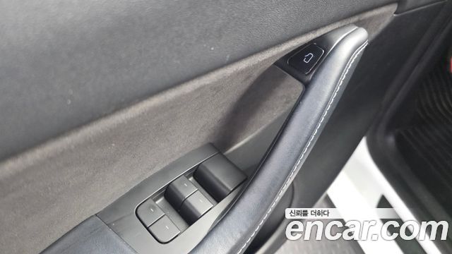 Tesla Model Y 2021 — photo 29