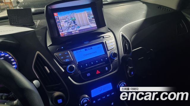 Hyundai Tucson 2012 — photo 8