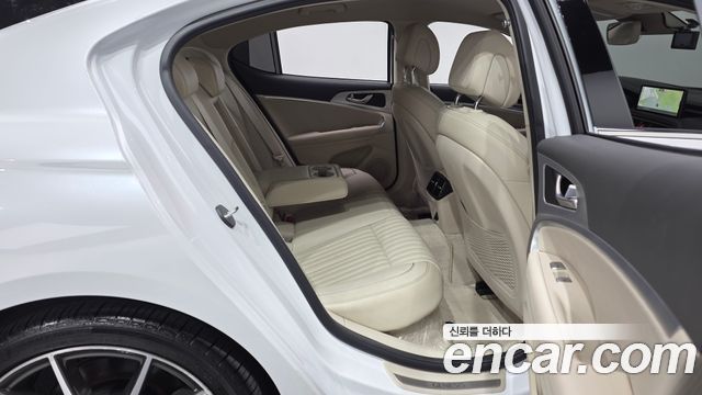 Genesis G70 2022 — photo 17