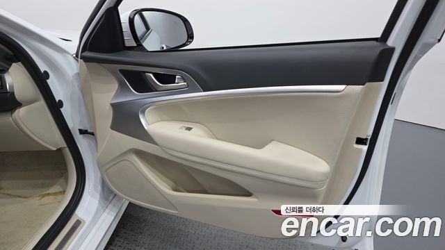 Genesis G70 2022 — photo 14