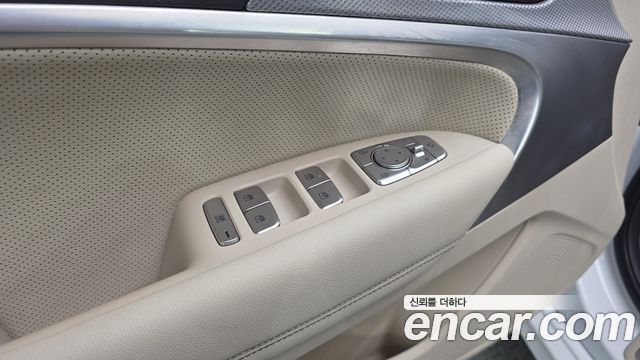 Genesis G70 2022 — photo 29