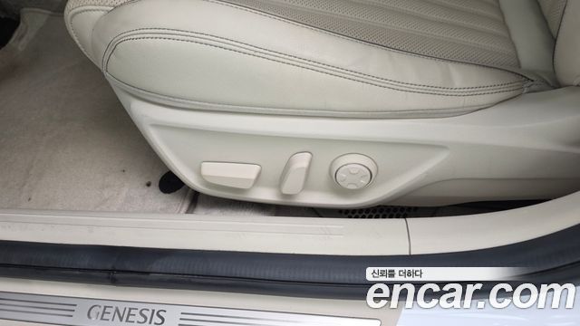 Genesis G70 2022 — photo 31