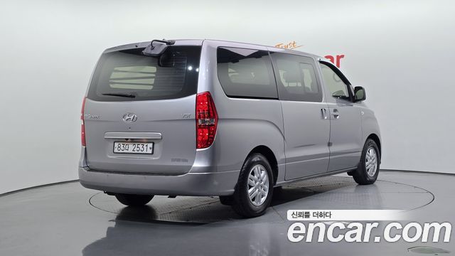 Hyundai Starex 2019 — photo 2