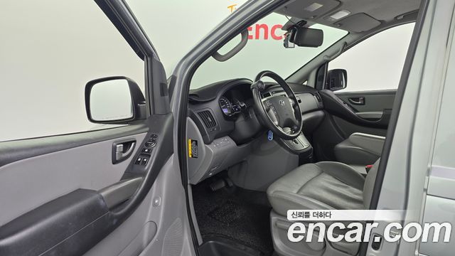Hyundai Starex 2019 — photo 10