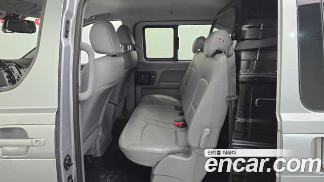Hyundai Starex 2019 — photo 11