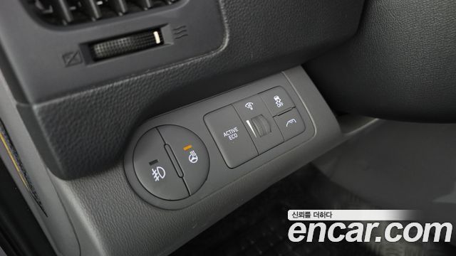 Hyundai Starex 2019 — photo 18